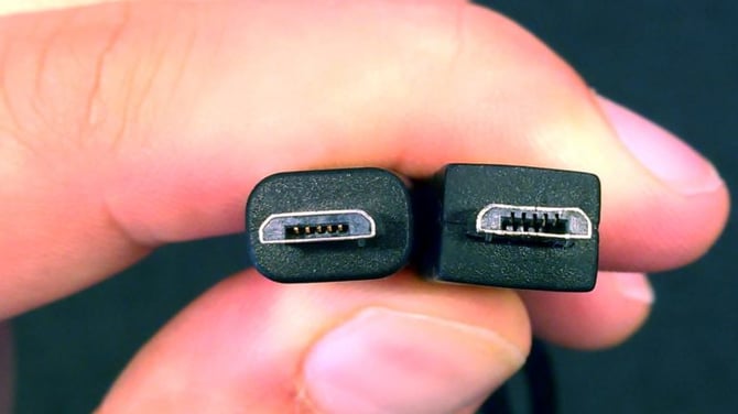 cropped-USB-data-cable-vs-USB-charging-cable-768x432